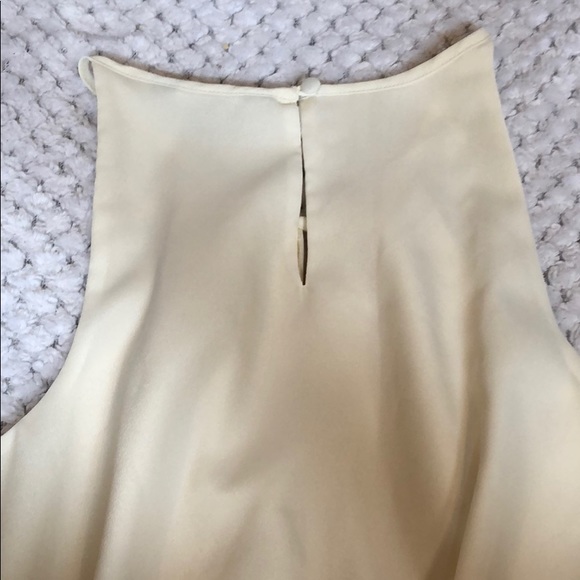 💕🌸Express🌸💕 Cream Keyhole Neckline Dress - Picture 6 of 6